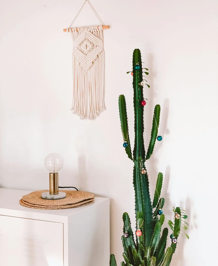 Lumo Glob sárgaréz asztali lámpa márvány talppal