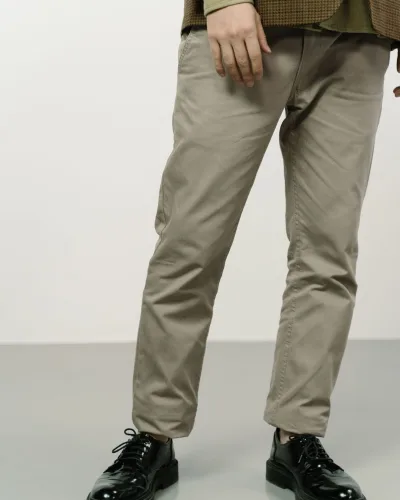 Slim chino nadrág