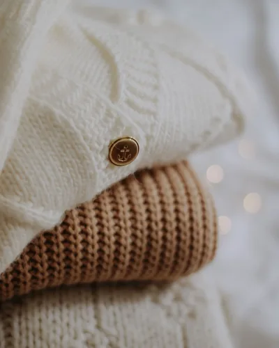 Gombos gyapjú kardigán