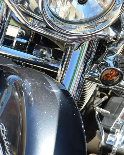 Velox 5 3/4" krómozott motoros fényszóró, LED nappali gyűrűvel