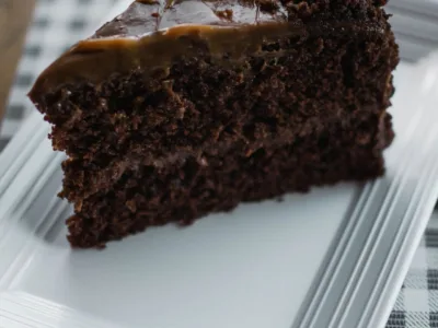 Házi csokoládétorta szelet