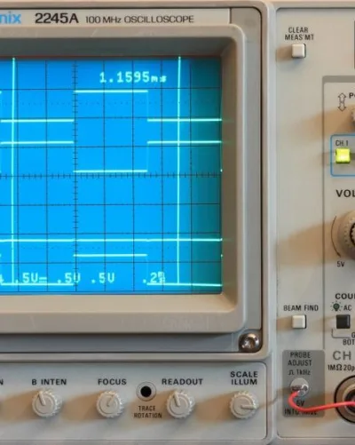 Voltix Revive 4 csatornás analóg oszcilloszkóp, 100 MHz — felújított