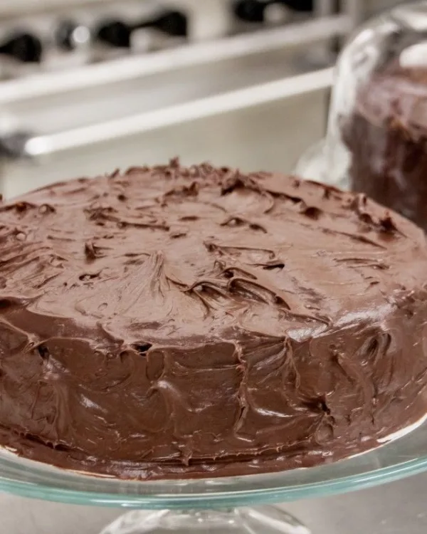 Étcsokoládés ganache torta