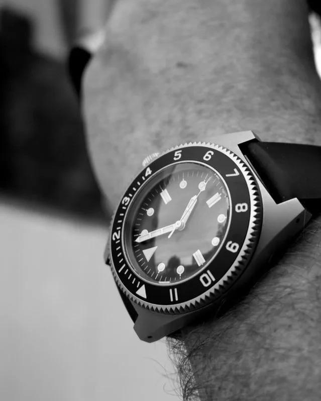 Kronfeld Marine 300 automata búvár óra