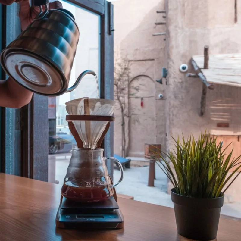Pour-over kávéfőző szett tartóval és kancsóval