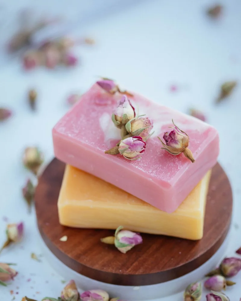 Bloom Botanics rózsaagyagos kézműves szappan