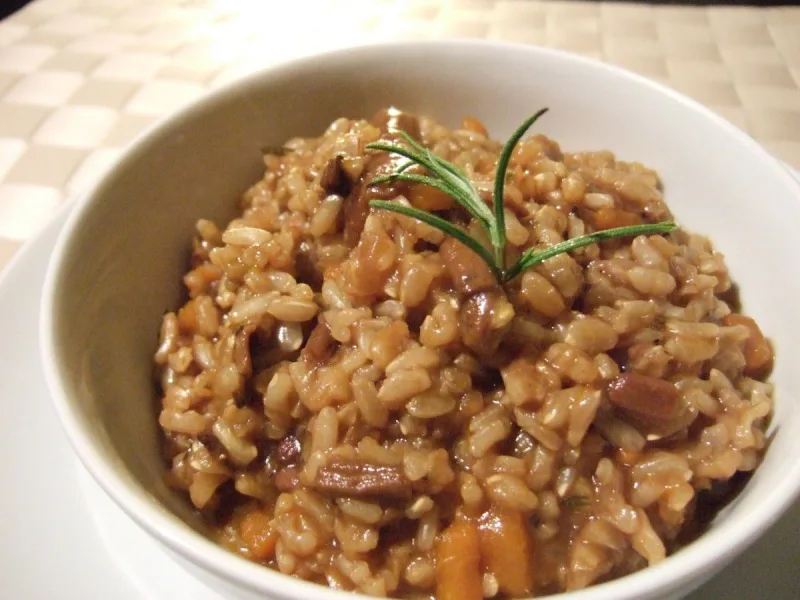 Erdei gombás rizottó rukkolával és parmezánnal