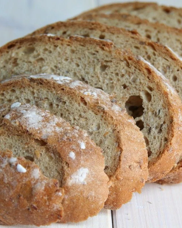 Rozsos-köményes kovászos vekni (750 g)