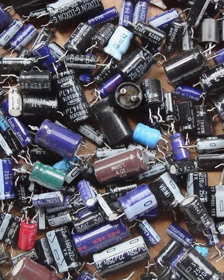 Ohmkert elektrolit kondenzátor készlet, 500 db (24 érték)